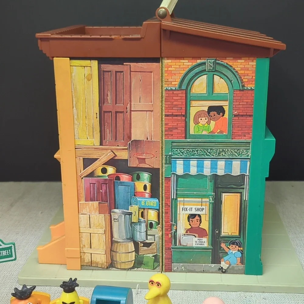 #14)1974 Fisher Price Play Family Sesame Street Little People #938 Hooper's Apt.